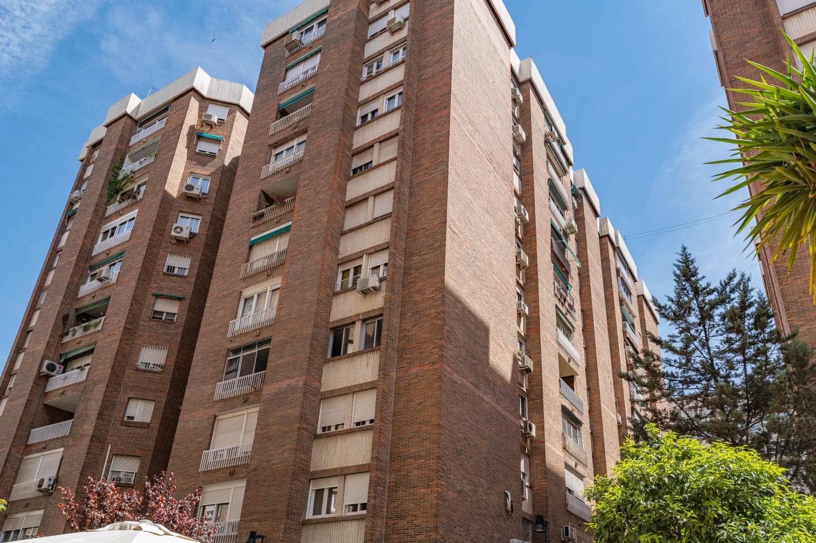 5 sypialnia Mieszkanie na sprzedaż w Miasto Grenada z basenem garażem - 450 000 € (Ref: 9794631)