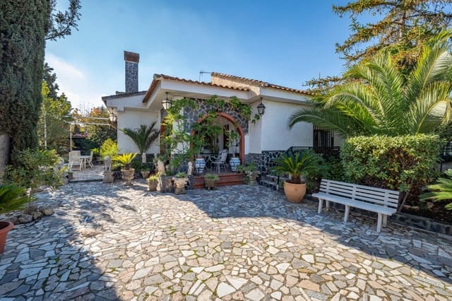 3 sovrum Villa till salu i Otura med pool garage - 325 000 € (Ref: 9797084)