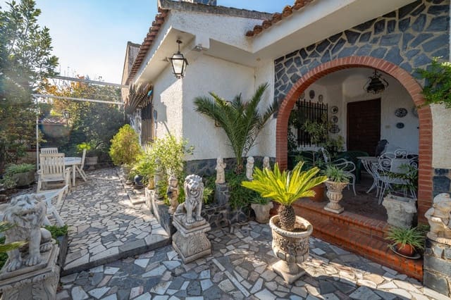 3 sovrum Villa till salu i Otura med pool garage - 325 000 € (Ref: 9797084)