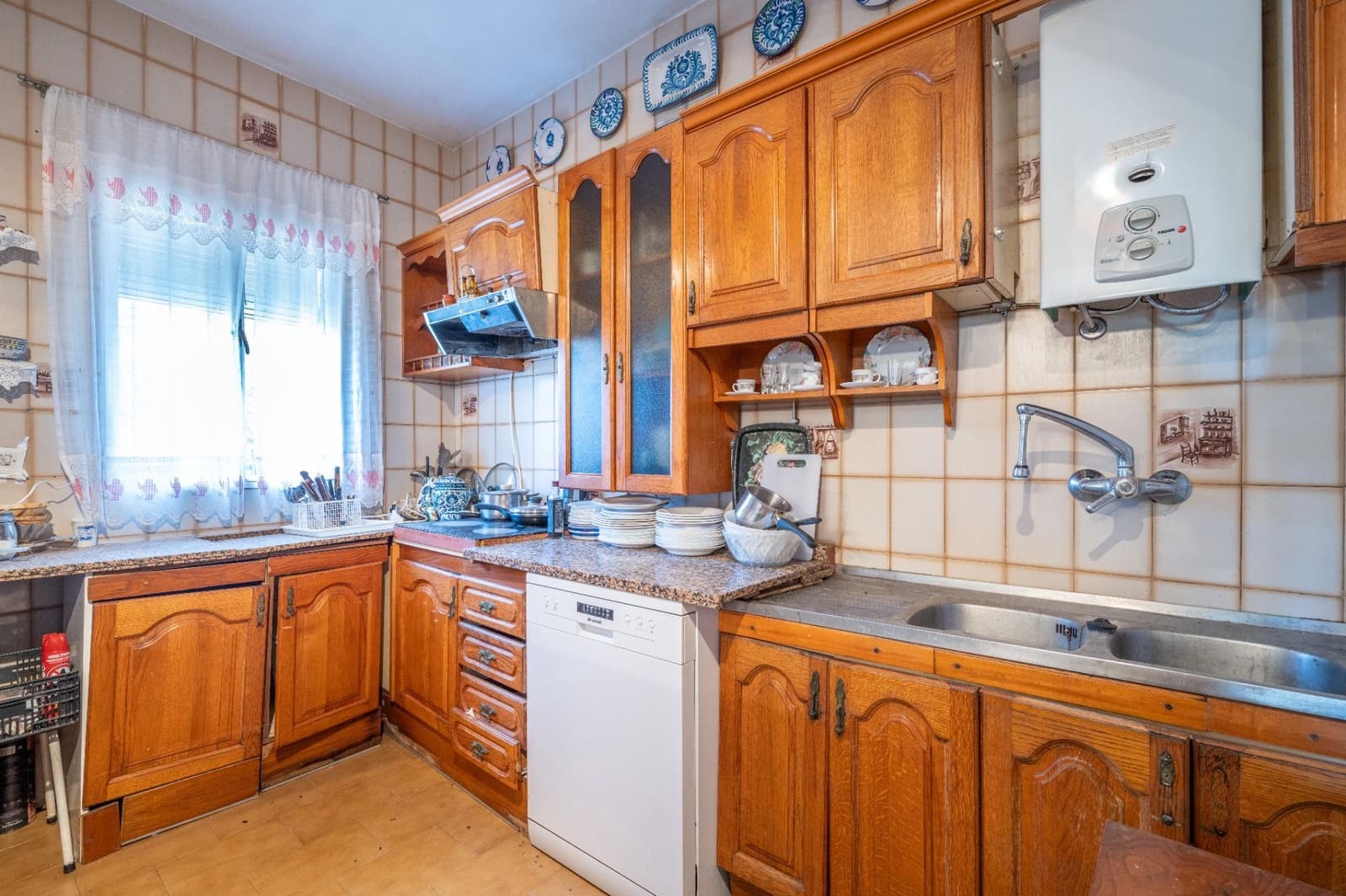 3 sovrum Villa till salu i Otura med pool garage - 325 000 € (Ref: 9797084)