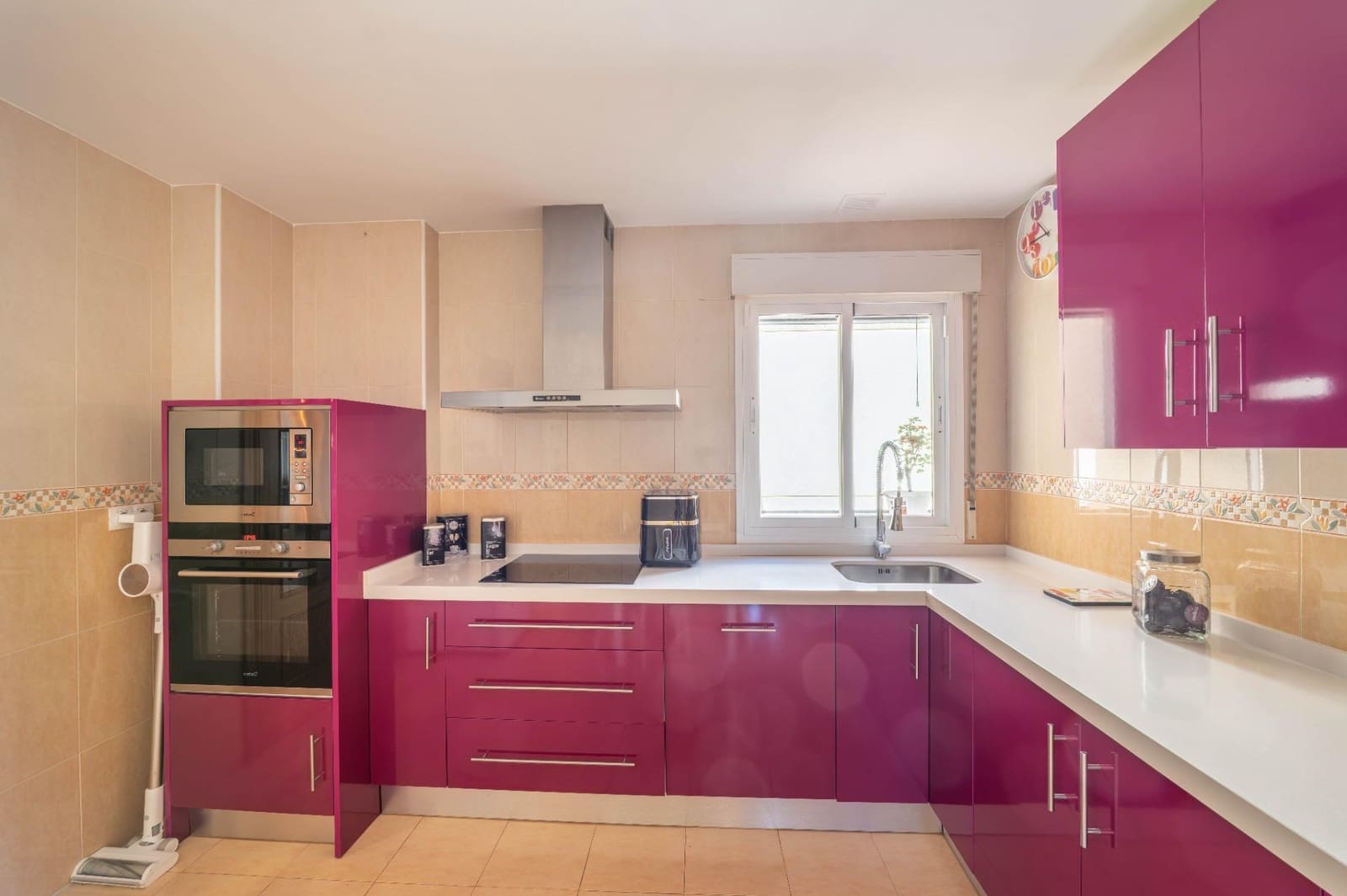 3 sypialnia Mieszkanie na sprzedaż w Ambroz z garażem - 189 900 € (Ref: 9797086)