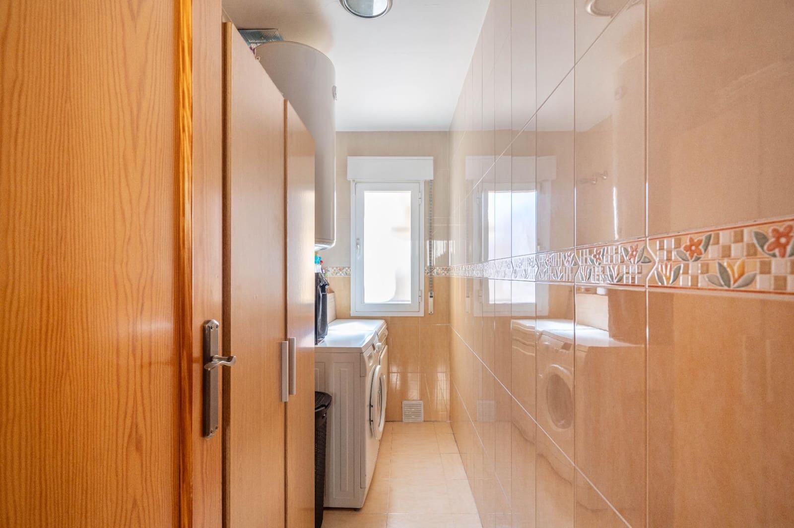 3 sypialnia Mieszkanie na sprzedaż w Ambroz z garażem - 189 900 € (Ref: 9797086)