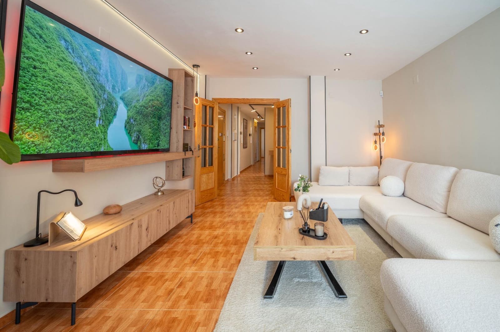 3 sypialnia Mieszkanie na sprzedaż w Ambroz z garażem - 189 900 € (Ref: 9797086)