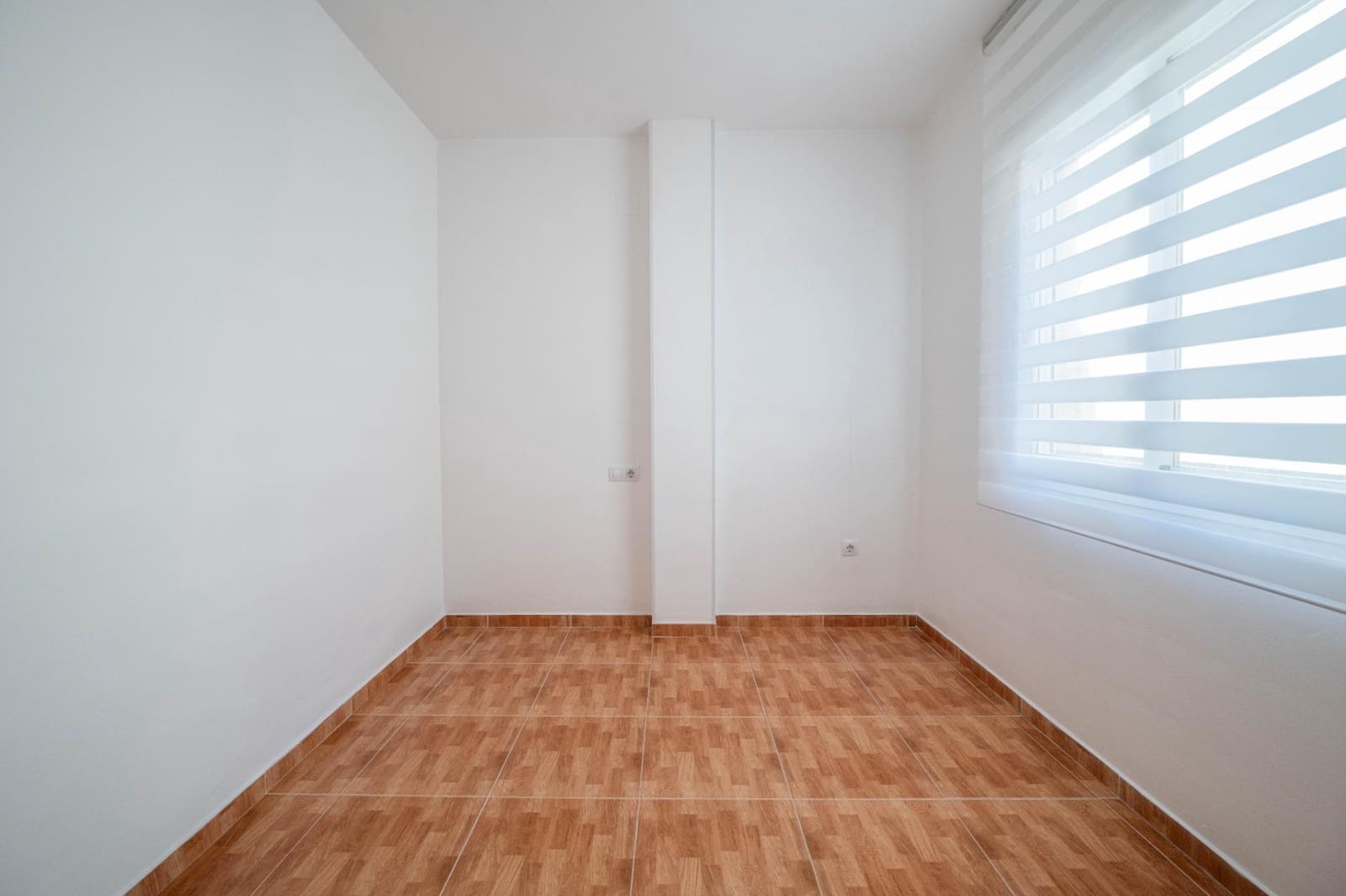 3 sypialnia Mieszkanie na sprzedaż w Ambroz z garażem - 189 900 € (Ref: 9797086)