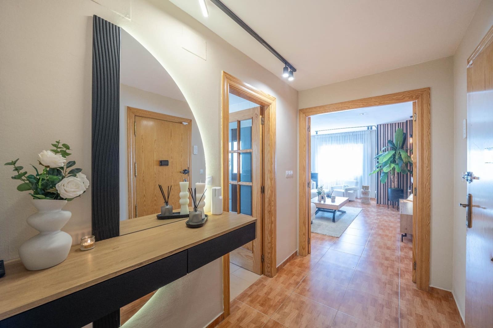 3 sypialnia Mieszkanie na sprzedaż w Ambroz z garażem - 189 900 € (Ref: 9797086)