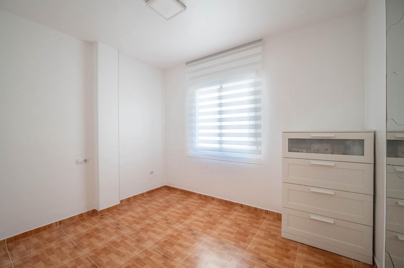 3 sypialnia Mieszkanie na sprzedaż w Ambroz z garażem - 189 900 € (Ref: 9797086)