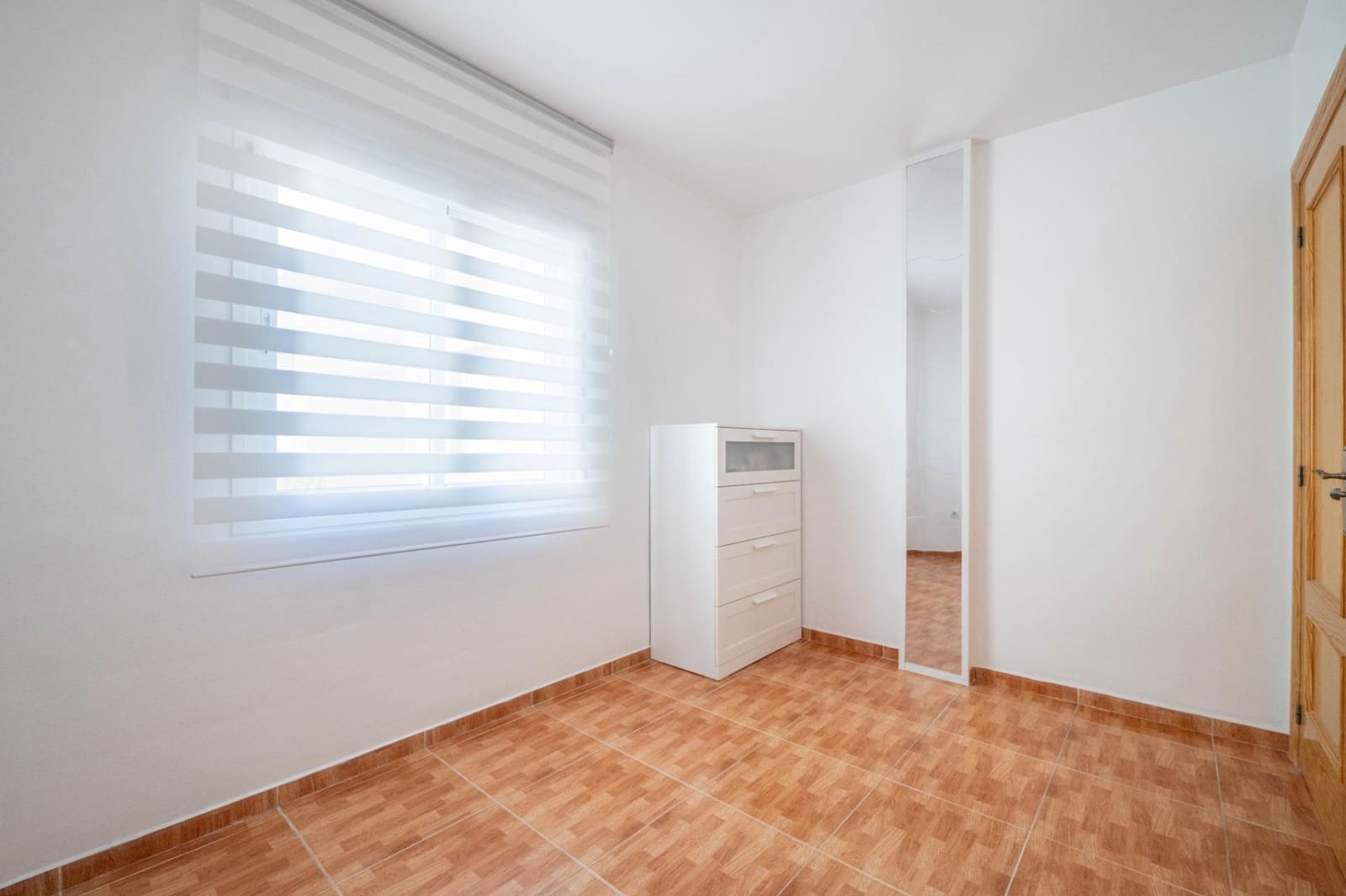 3 sypialnia Mieszkanie na sprzedaż w Ambroz z garażem - 189 900 € (Ref: 9797086)