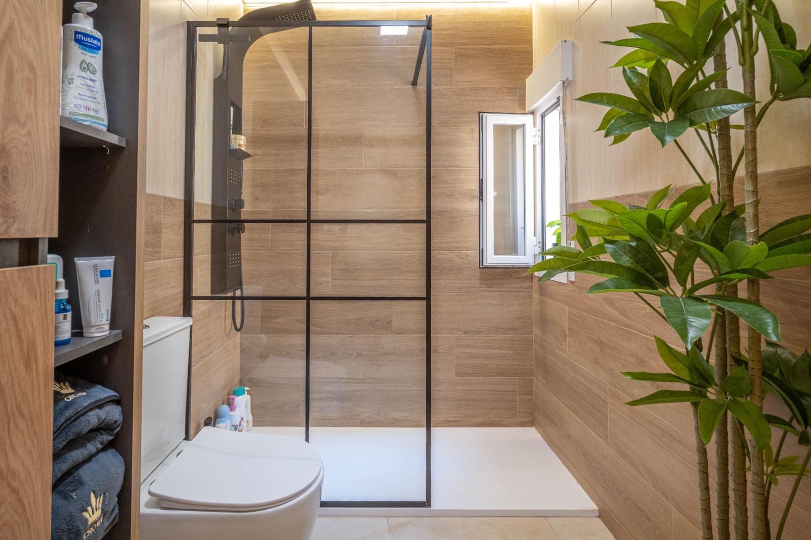 3 sypialnia Mieszkanie na sprzedaż w Ambroz z garażem - 189 900 € (Ref: 9797086)