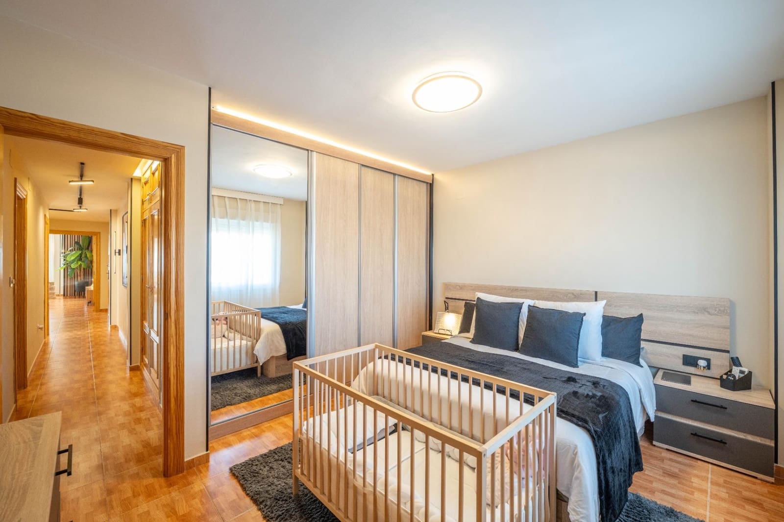 3 sypialnia Mieszkanie na sprzedaż w Ambroz z garażem - 189 900 € (Ref: 9797086)