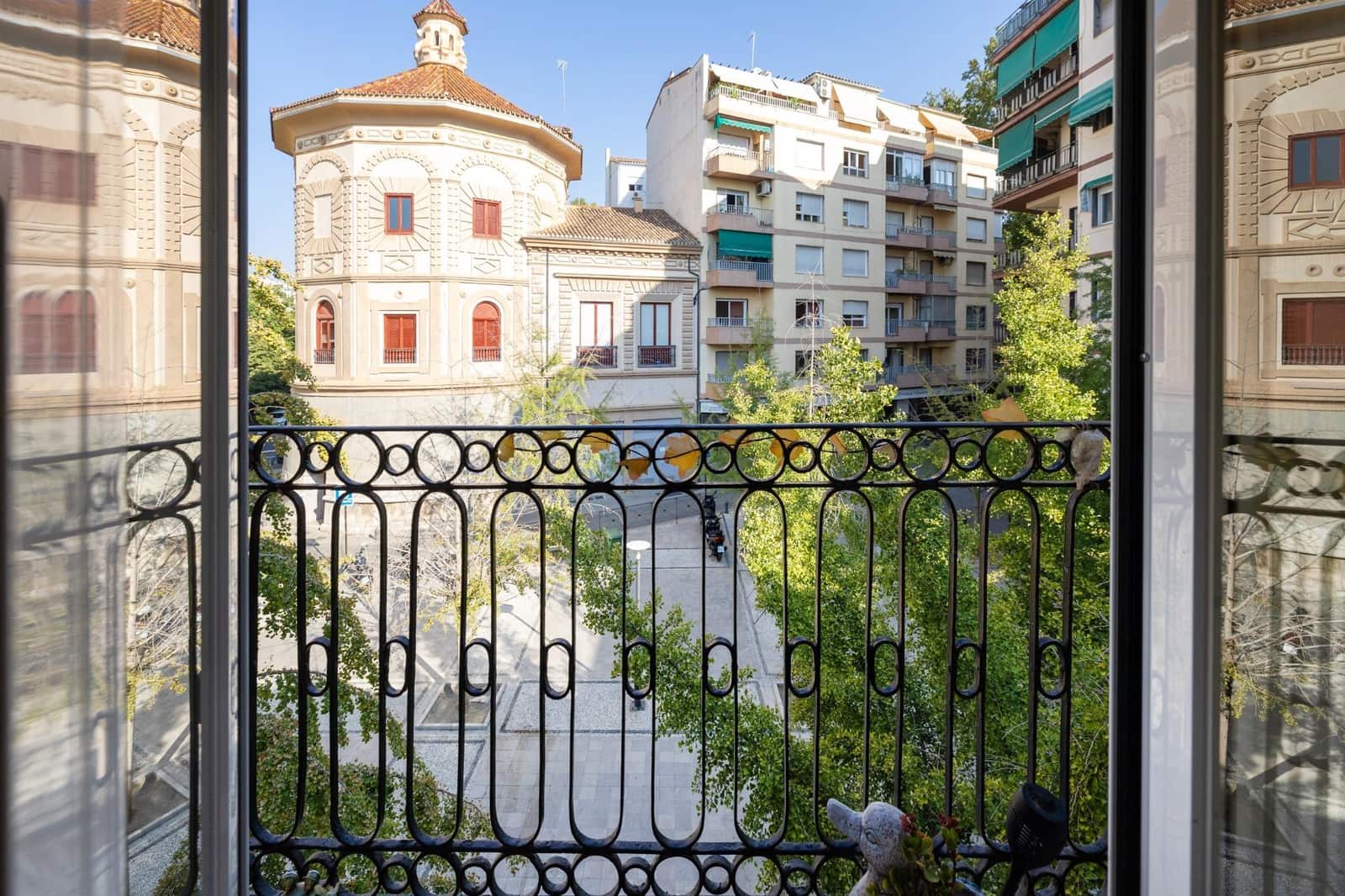 2 slaapkamer Flat te koop in Granada stad - € 299.500 (Ref: 9804290)