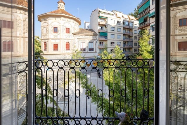 2 slaapkamer Flat te koop in Centro, Granada stad - € 299.500 (Ref: 9804290)