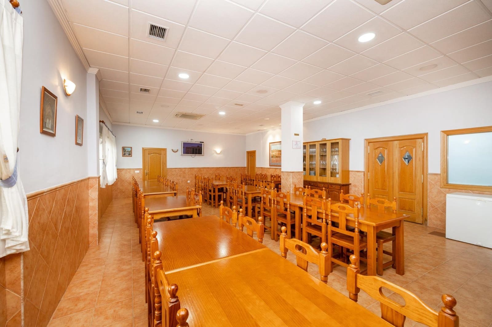 7 makuuhuone Hotelli myytävänä paikassa Alamedilla - 310 000 € (Ref: 9812384)