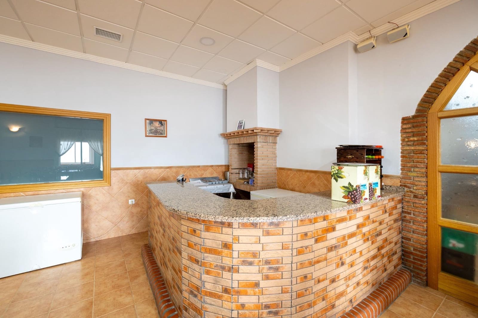 7 makuuhuone Hotelli myytävänä paikassa Alamedilla - 310 000 € (Ref: 9812384)