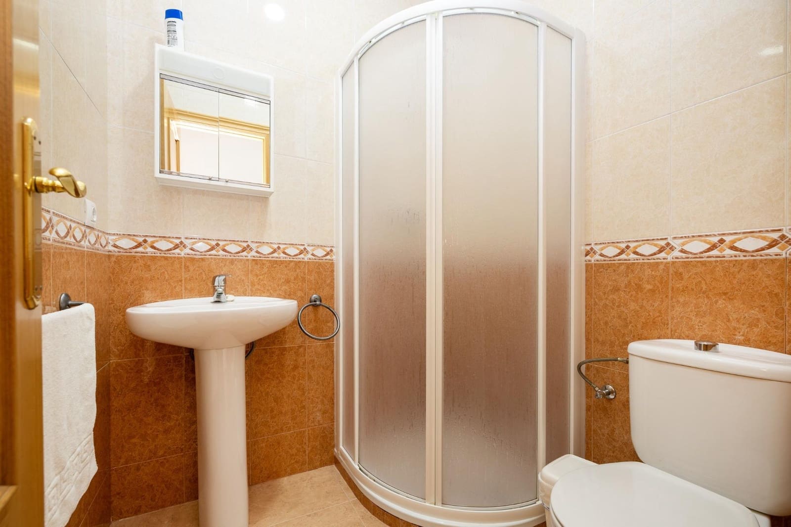 7 makuuhuone Hotelli myytävänä paikassa Alamedilla - 310 000 € (Ref: 9812384)
