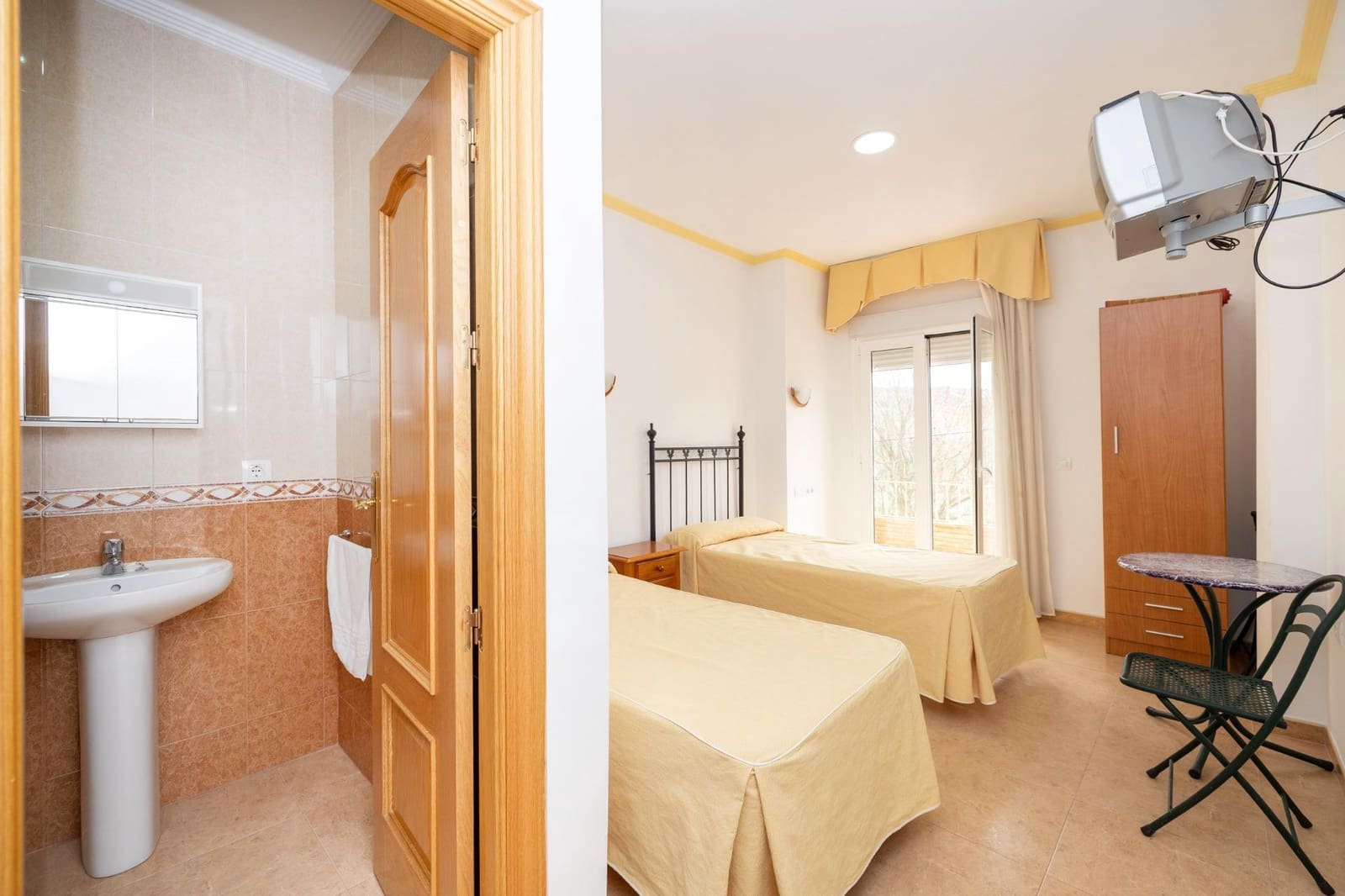 7 makuuhuone Hotelli myytävänä paikassa Alamedilla - 310 000 € (Ref: 9812384)