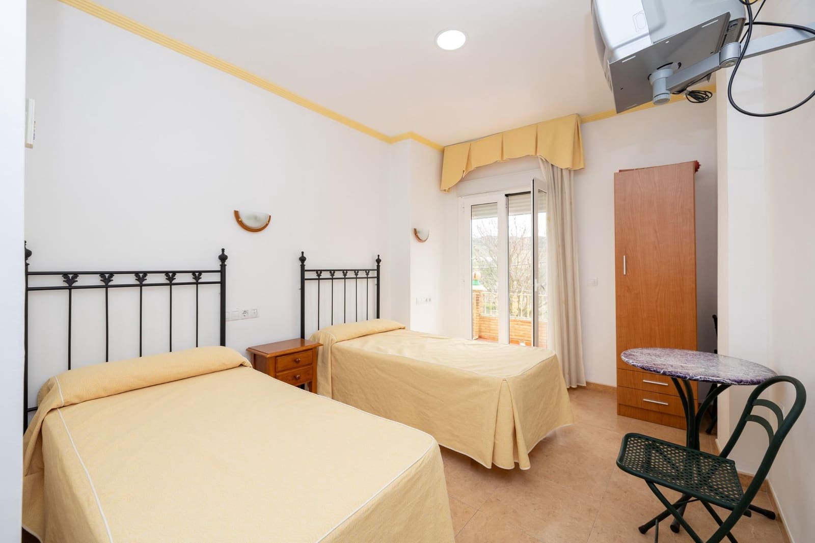 7 makuuhuone Hotelli myytävänä paikassa Alamedilla - 310 000 € (Ref: 9812384)