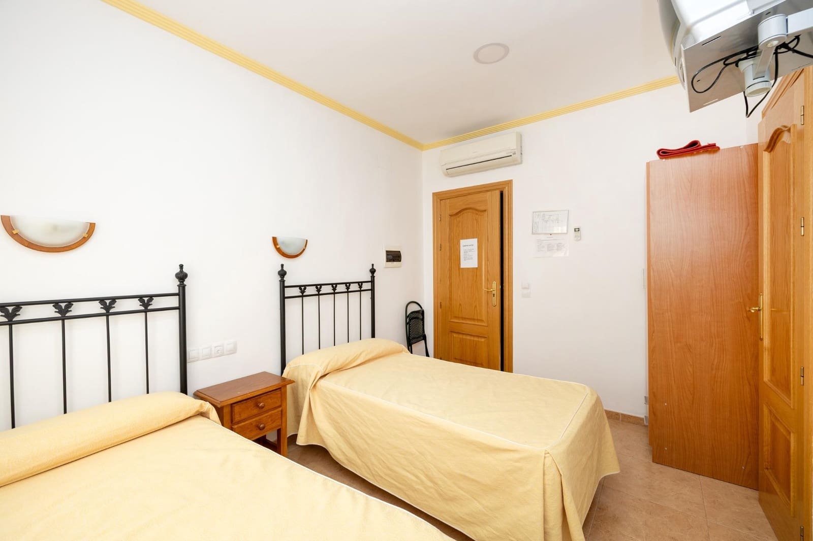 7 makuuhuone Hotelli myytävänä paikassa Alamedilla - 310 000 € (Ref: 9812384)
