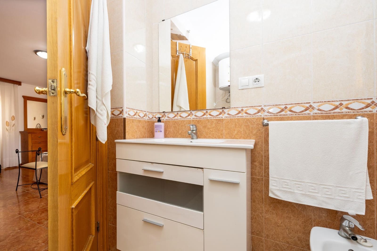 7 makuuhuone Hotelli myytävänä paikassa Alamedilla - 310 000 € (Ref: 9812384)
