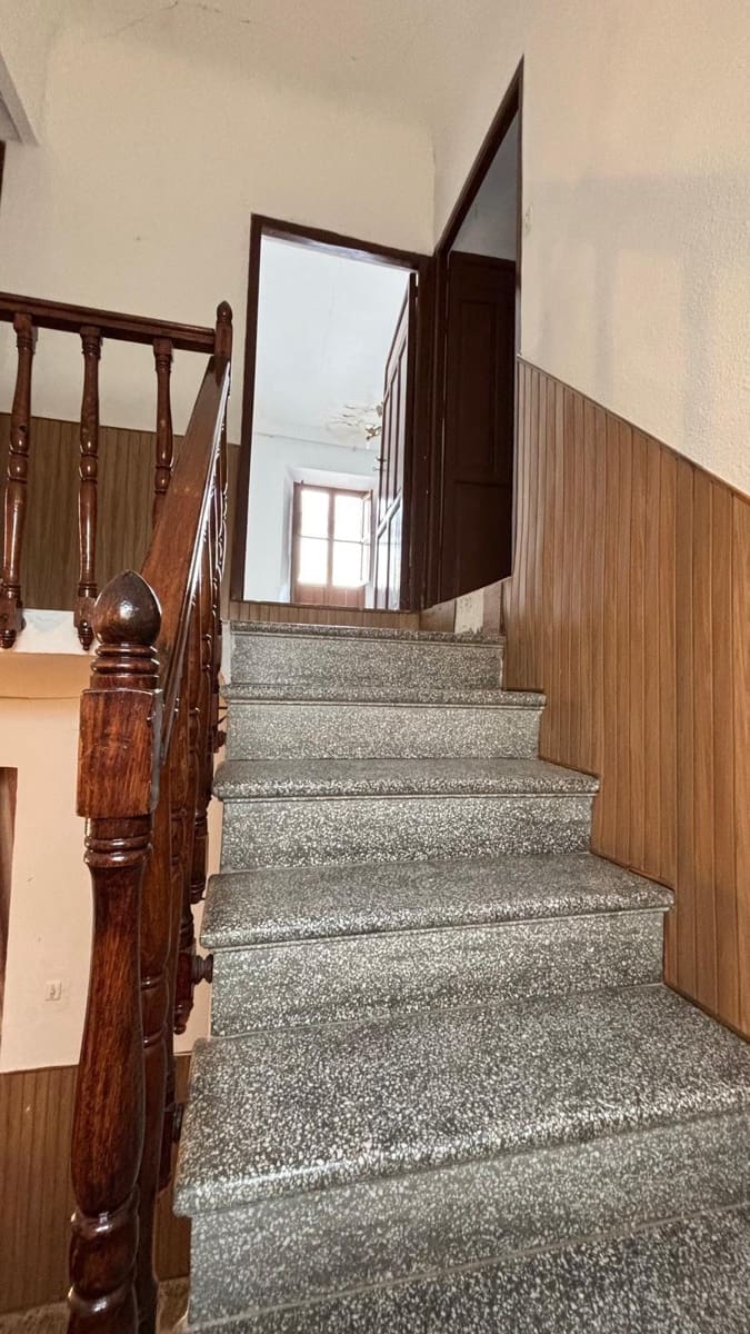 8 bedroom Townhouse for sale in Padul - € 185,000 (Ref: 9815846)
