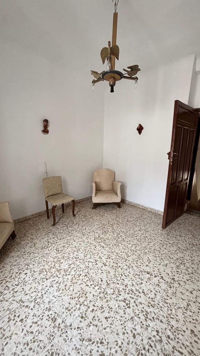 8 bedroom Townhouse for sale in Padul - € 185,000 (Ref: 9815846)