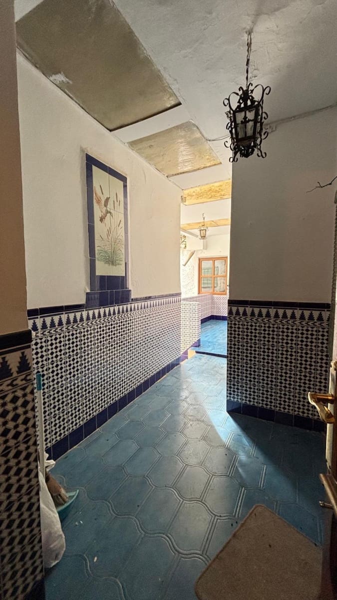8 bedroom Townhouse for sale in Padul - € 185,000 (Ref: 9815846)