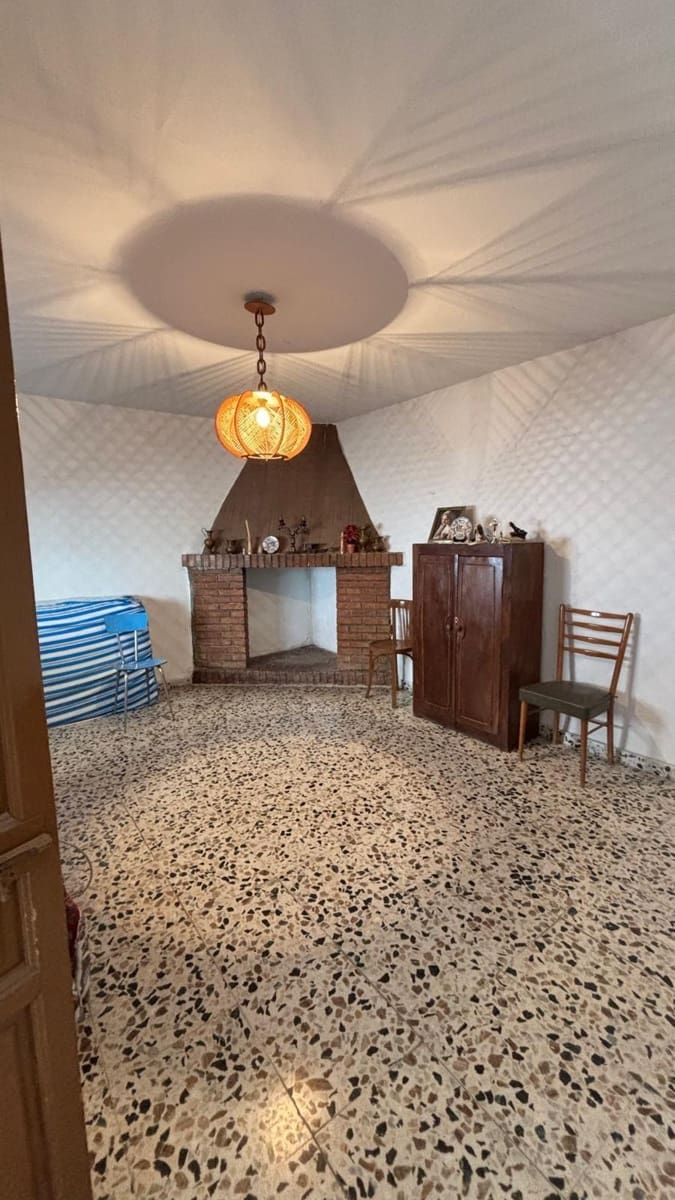 8 bedroom Townhouse for sale in Padul - € 185,000 (Ref: 9815846)