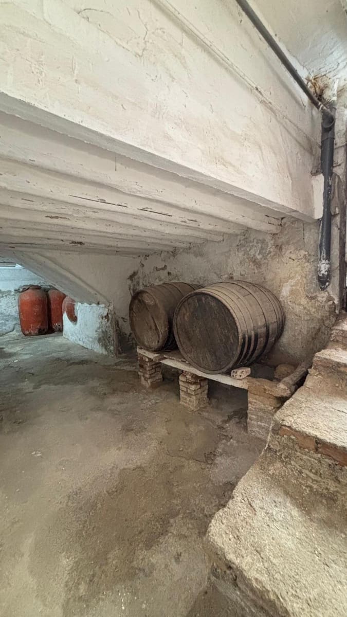 8 bedroom Townhouse for sale in Padul - € 185,000 (Ref: 9815846)