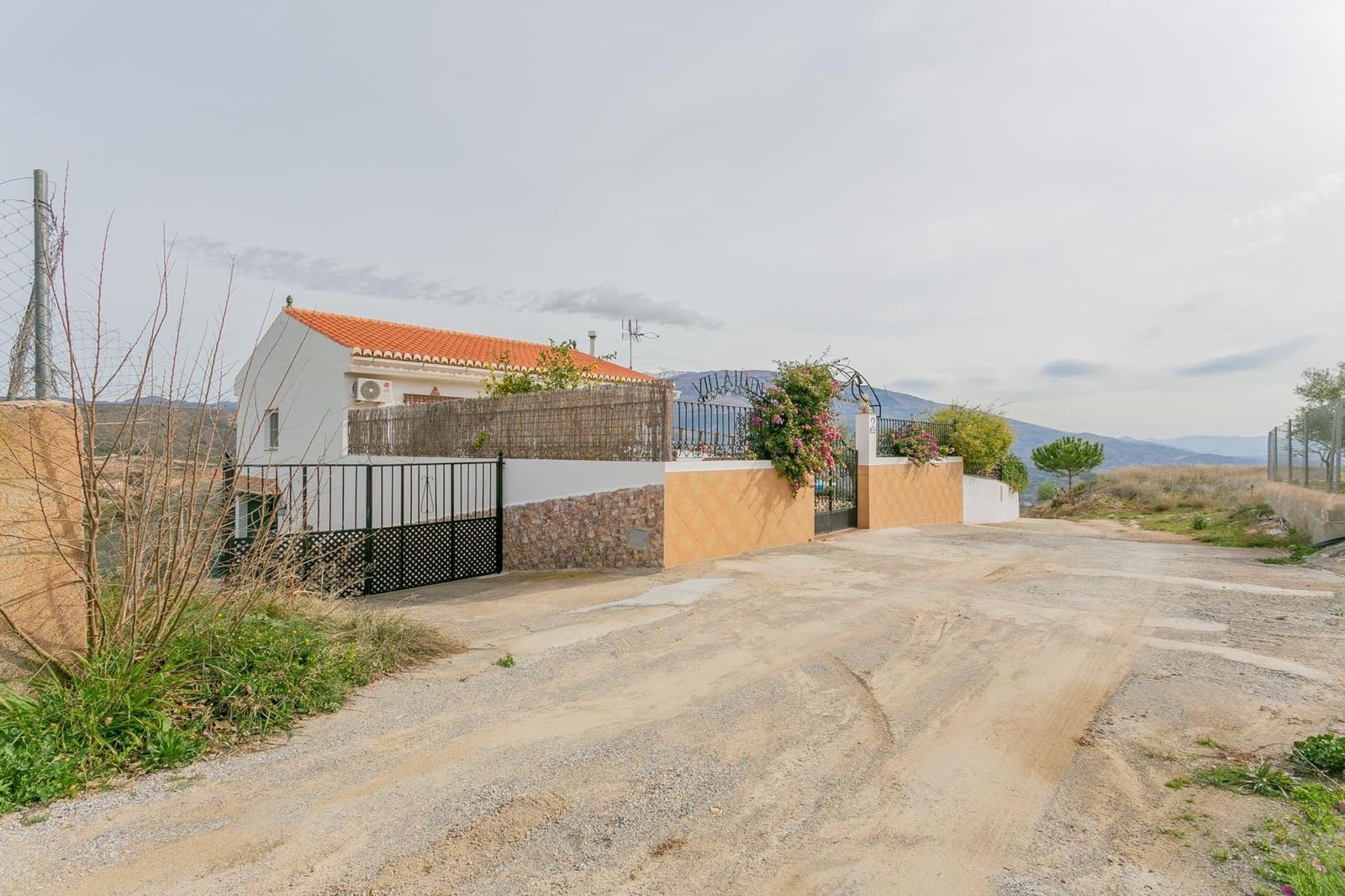 Finca/Casa Rural de 3 habitaciones en Albuñuelas en venta con piscina - 295.000 € (Ref: 9829094)
