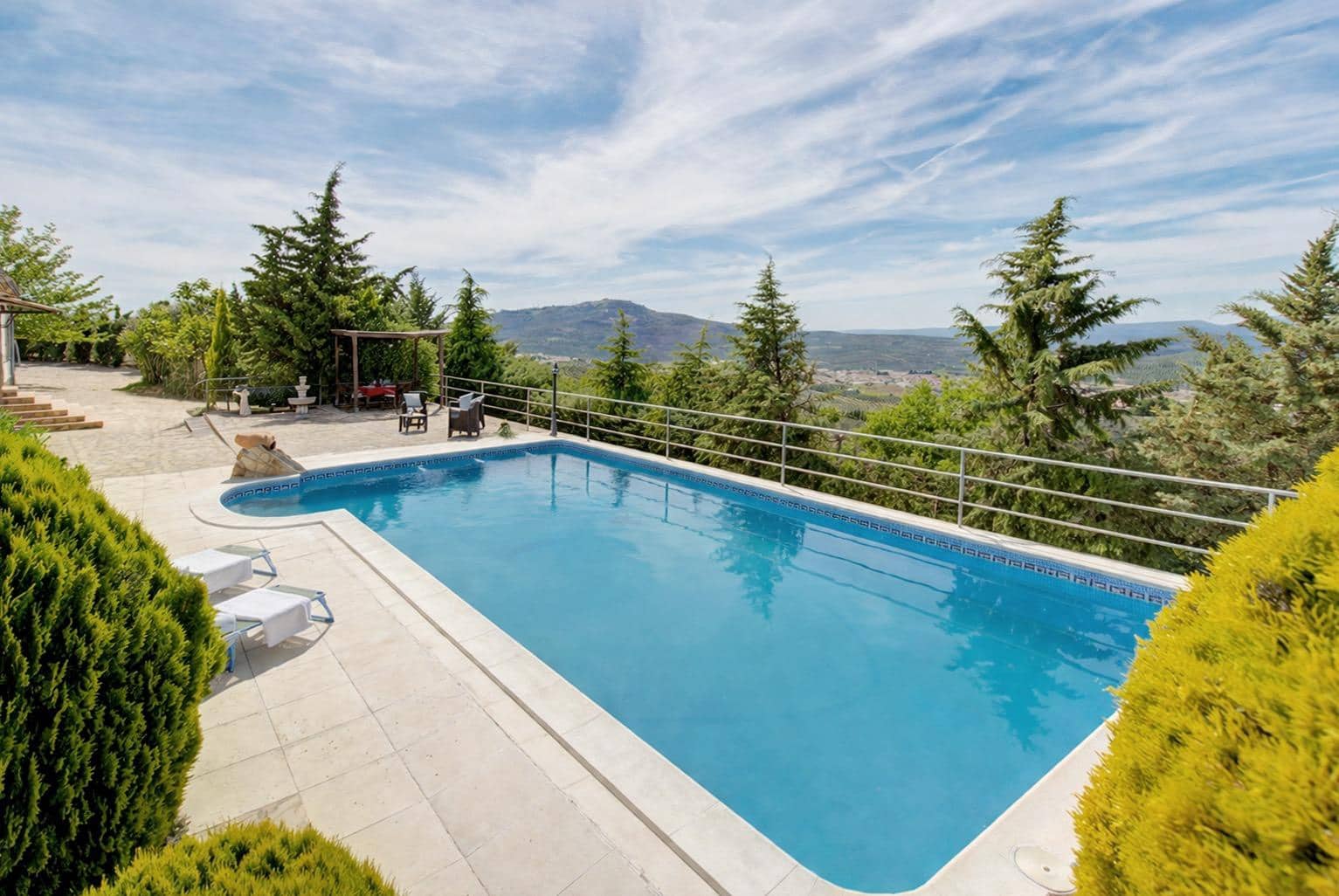4 bedroom Villa for sale in Cazorla with pool garage - € 554,900 (Ref: 9831358)