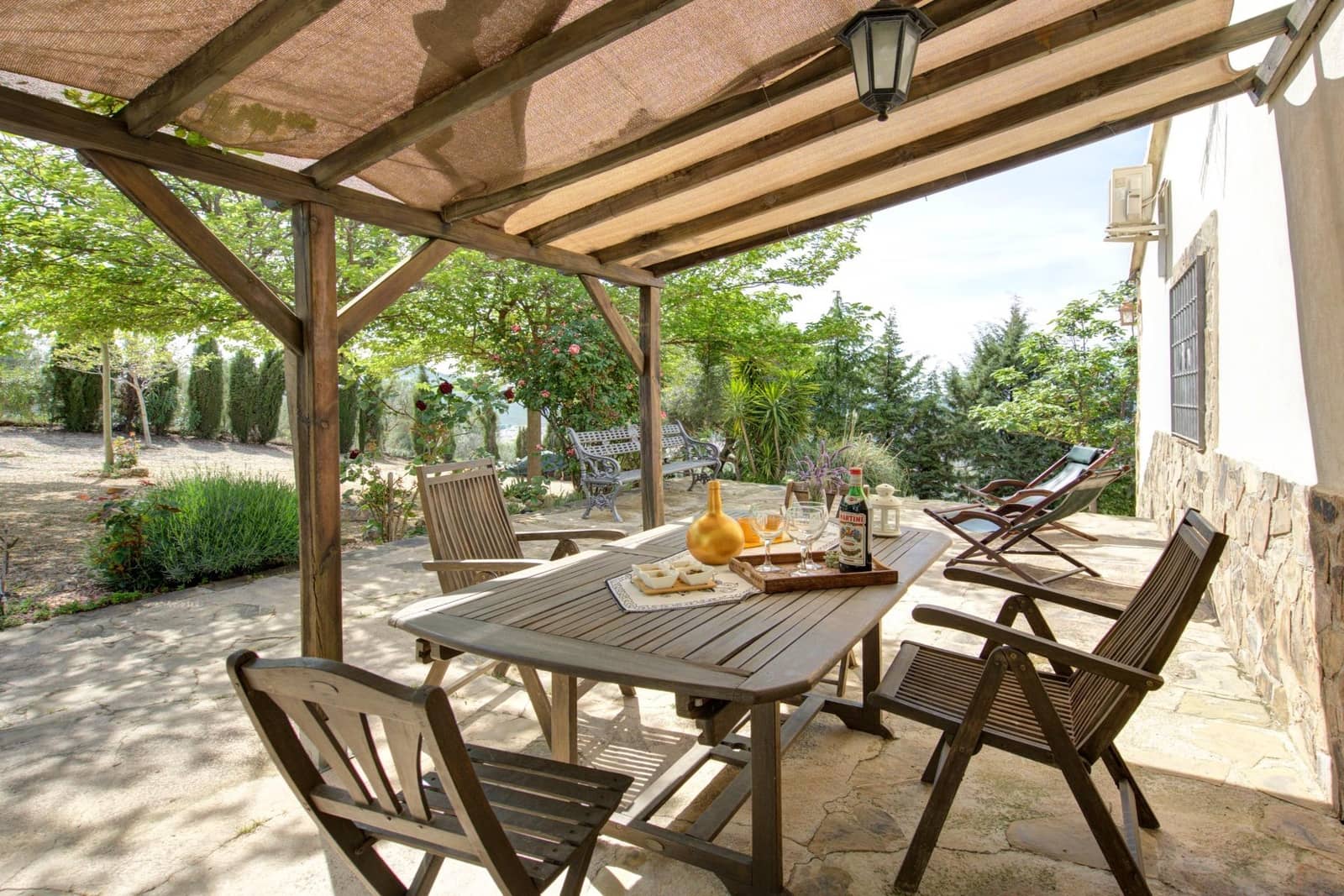 4 bedroom Villa for sale in Cazorla with pool garage - € 554,900 (Ref: 9831358)