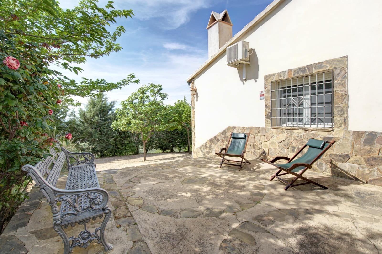 4 bedroom Villa for sale in Cazorla with pool garage - € 554,900 (Ref: 9831358)