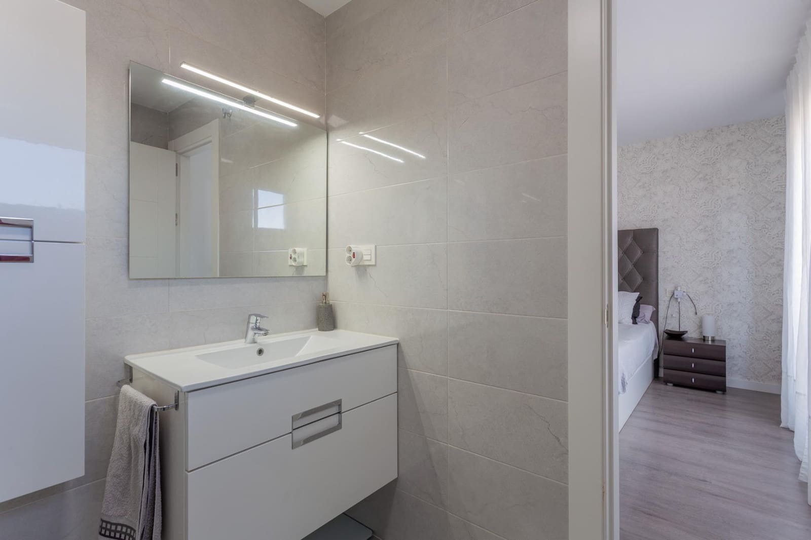 4 bedroom Terraced Villa for sale in Churriana de la Vega with garage - € 475,000 (Ref: 9868593)