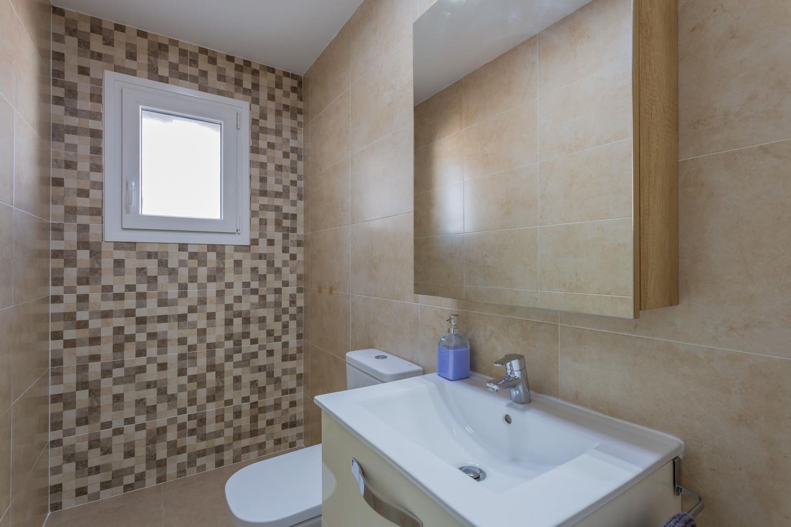 4 bedroom Terraced Villa for sale in Churriana de la Vega with garage - € 475,000 (Ref: 9868593)