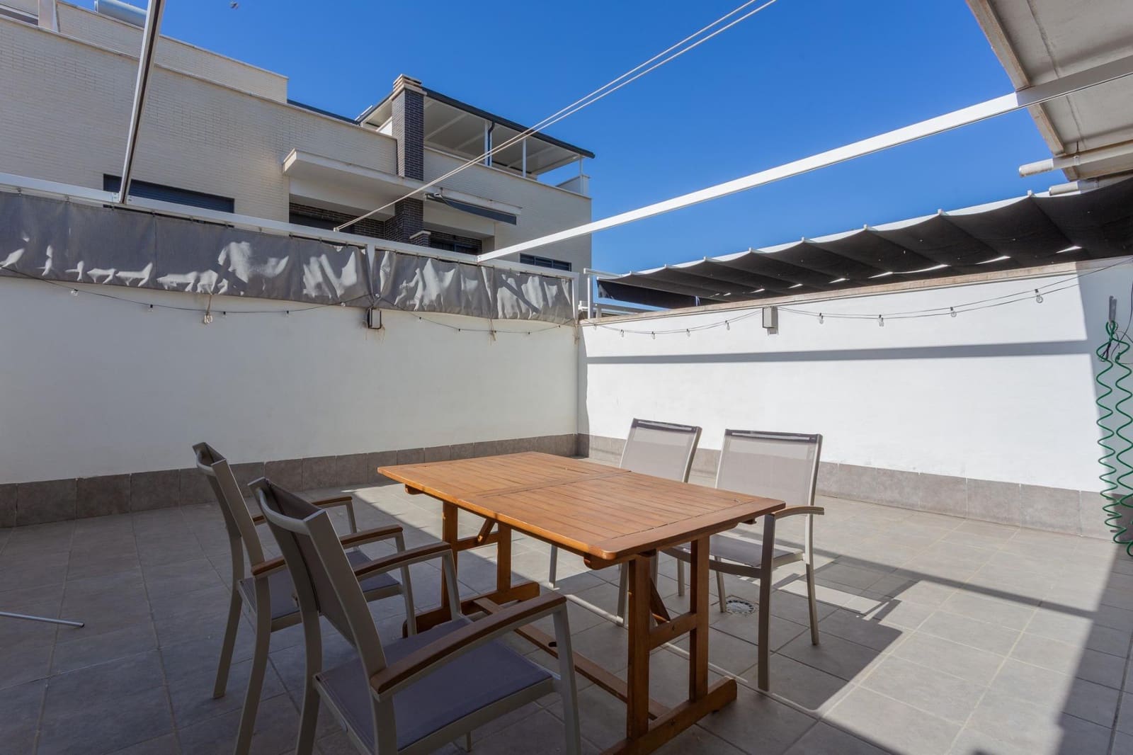4 bedroom Terraced Villa for sale in Churriana de la Vega with garage - € 475,000 (Ref: 9868593)