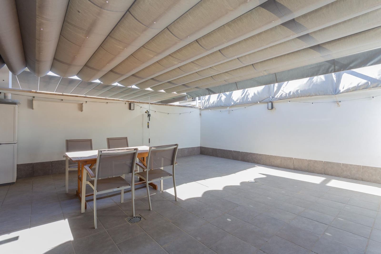 4 bedroom Terraced Villa for sale in Churriana de la Vega with garage - € 475,000 (Ref: 9868593)