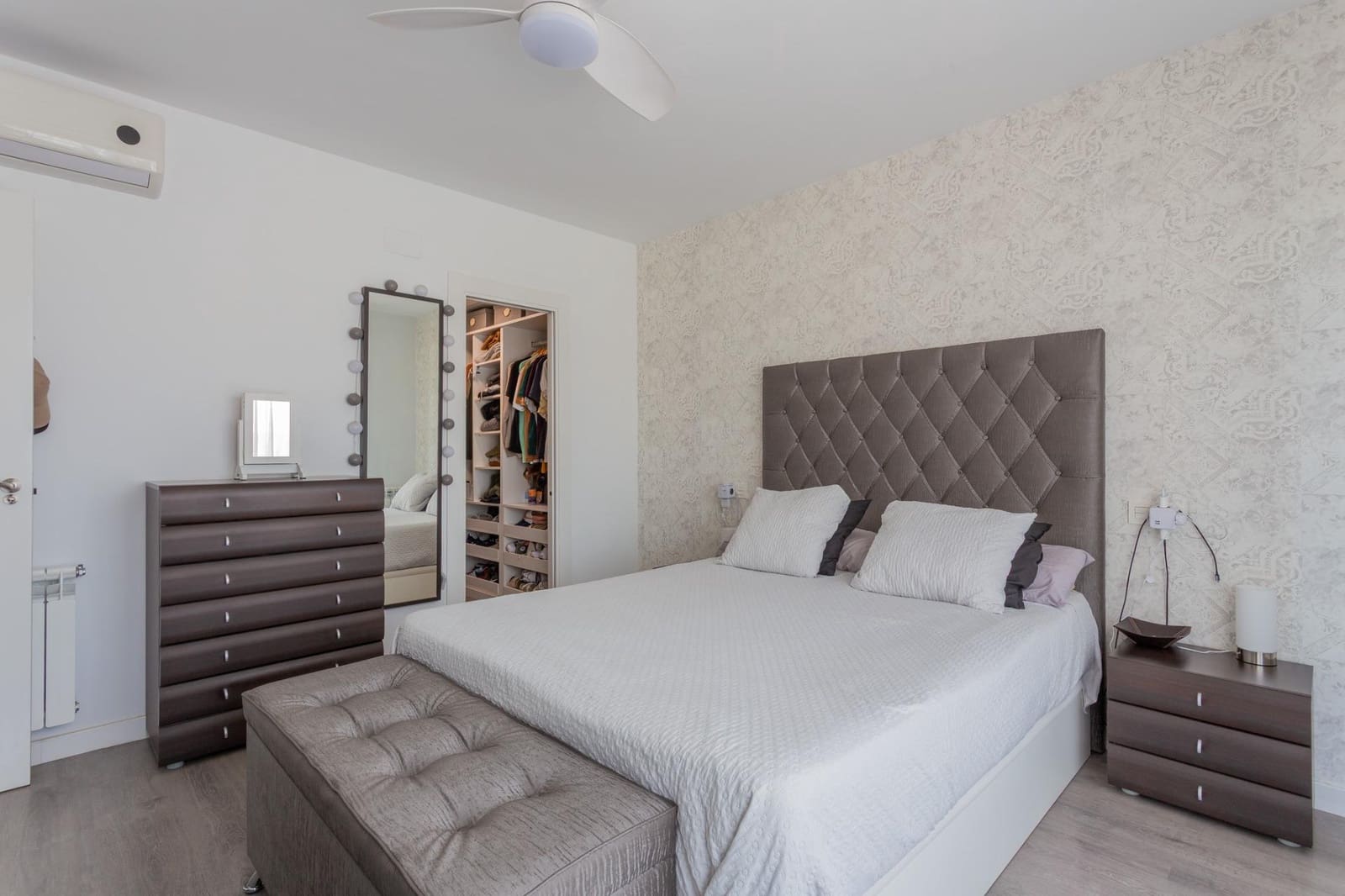 4 bedroom Terraced Villa for sale in Churriana de la Vega with garage - € 475,000 (Ref: 9868593)