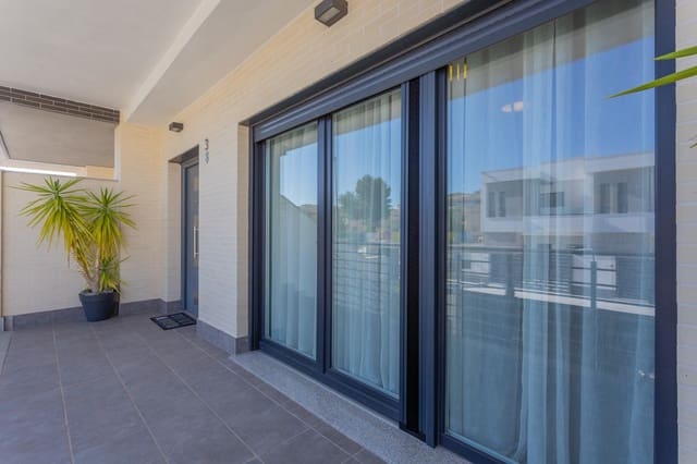 4 soveværelse Rækkehus til salg i Churriana de la Vega med garage - € 475.000 (Ref: 9868593)