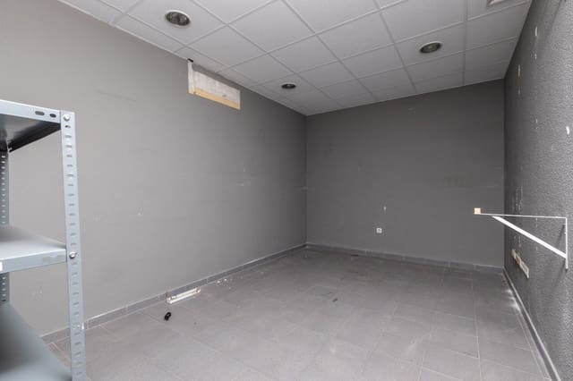 Commercial for sale in Granada city - € 149,900 (Ref: 9900363)
