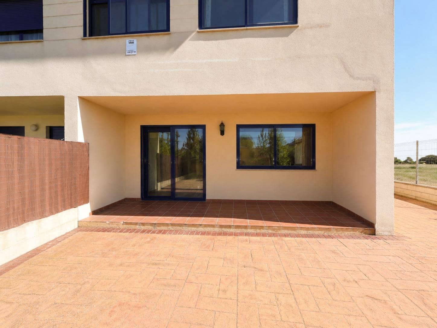 4 bedroom Villa for sale in Yebes - € 239,000 (Ref: 9970608)