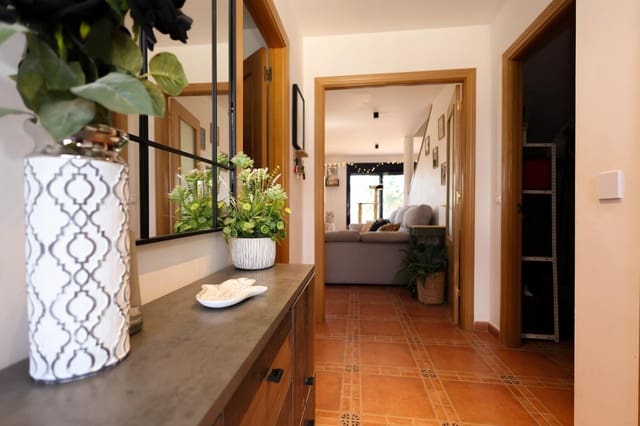 4 chambre Villa/Maison à vendre à Yebes - 239 000 € (Ref: 9970608)