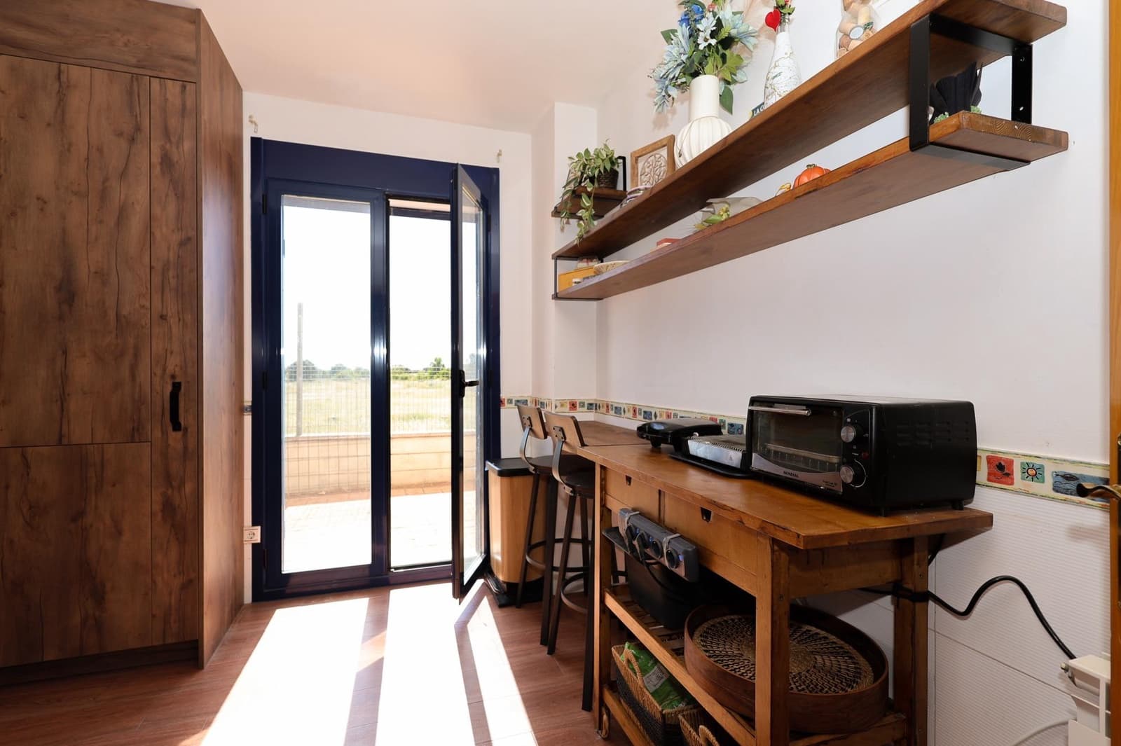 4 bedroom Villa for sale in Yebes - € 239,000 (Ref: 9970608)