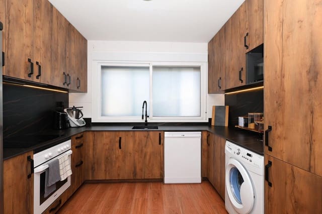 4 chambre Villa/Maison à vendre à Yebes - 239 000 € (Ref: 9970608)