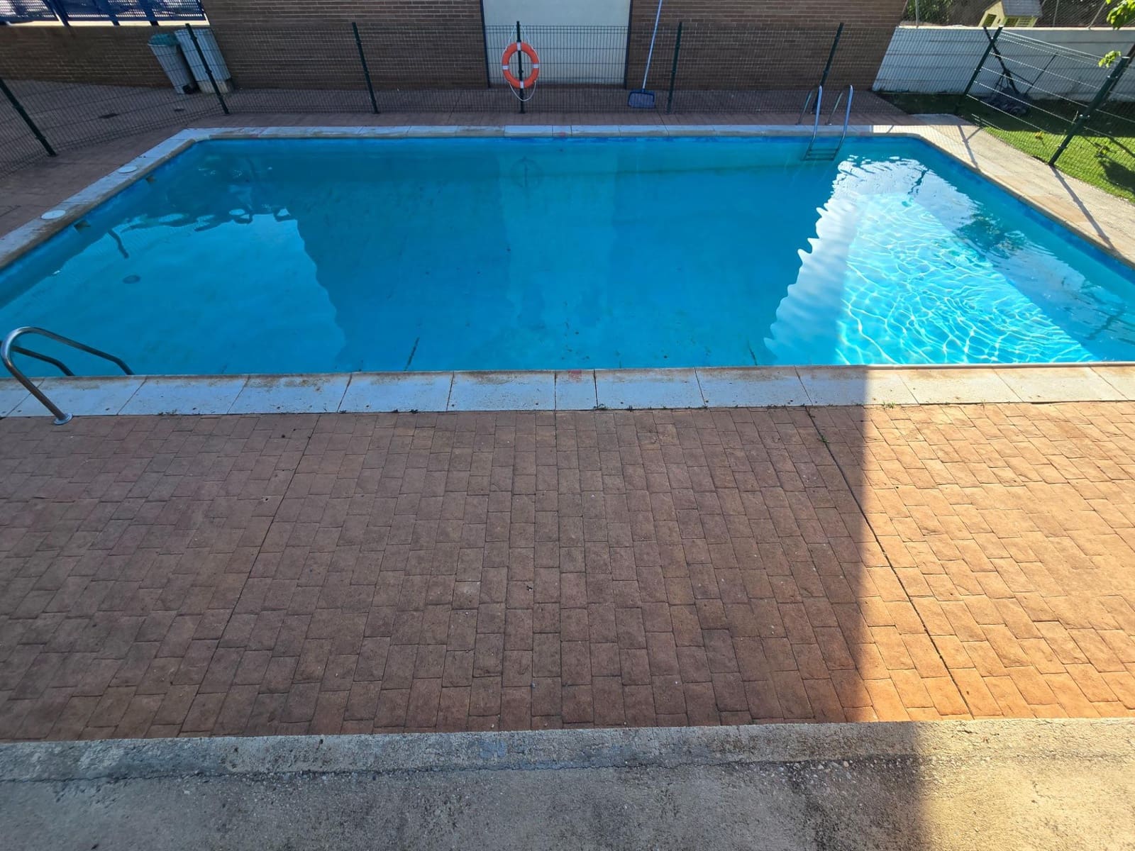 4 bedroom Villa for sale in Yebes - € 239,000 (Ref: 9970608)