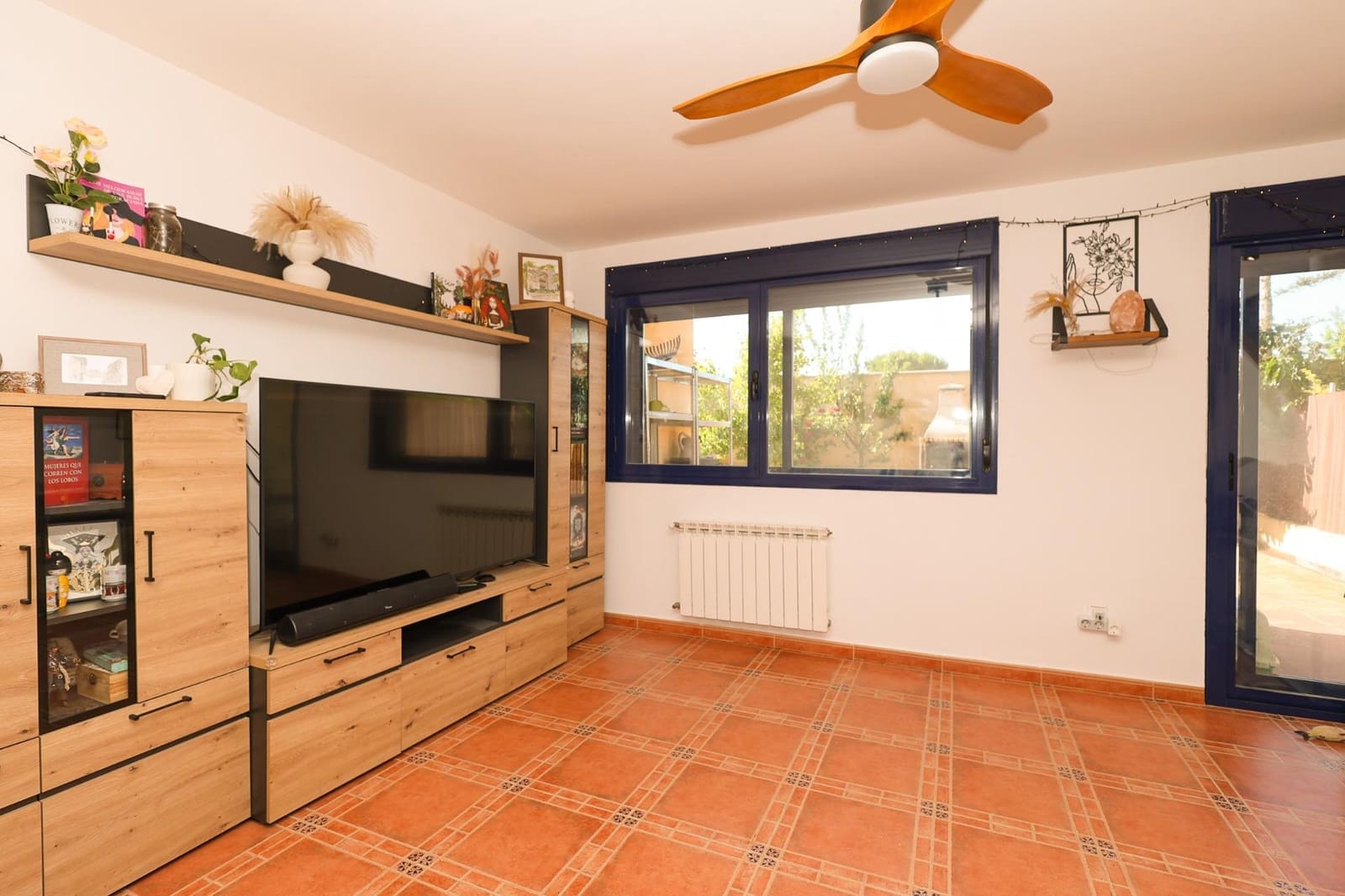 4 bedroom Villa for sale in Yebes - € 239,000 (Ref: 9970608)