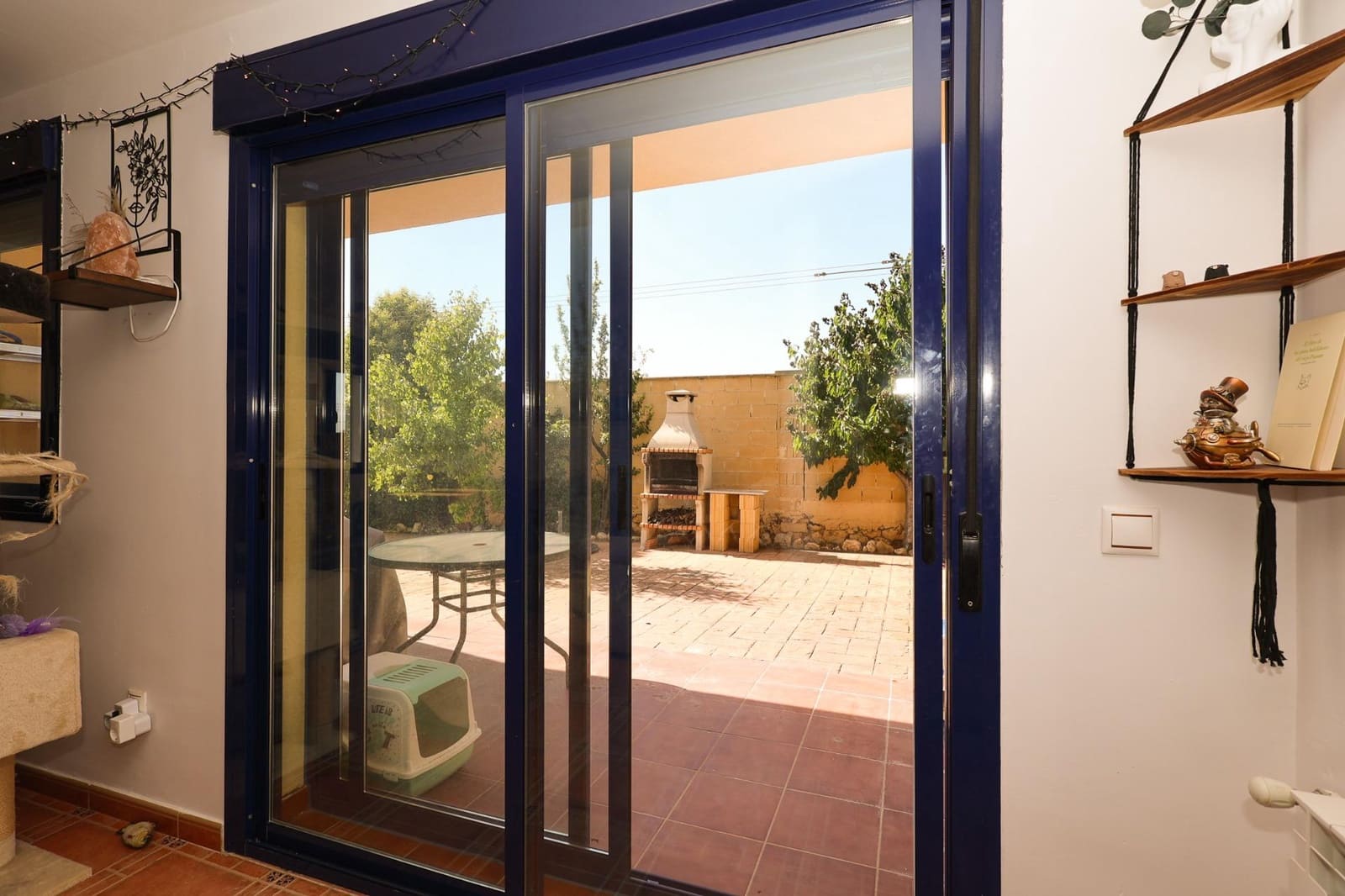 4 bedroom Villa for sale in Yebes - € 239,000 (Ref: 9970608)