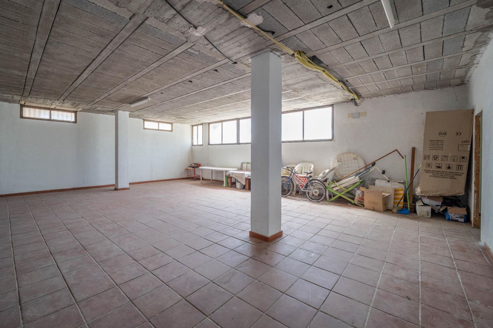 5 soverom Villa til salgs i Las Gabias med svømmebasseng garasje - € 425 000 (Ref: 9970609)