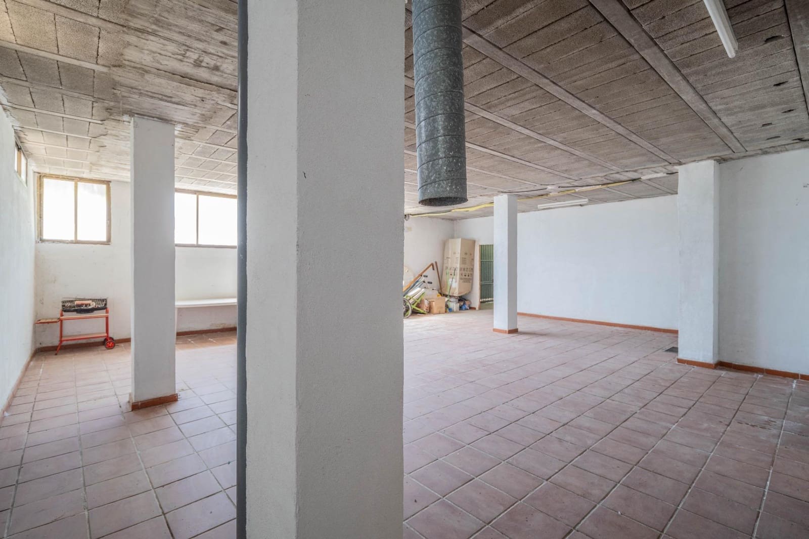 5 soverom Villa til salgs i Las Gabias med svømmebasseng garasje - € 425 000 (Ref: 9970609)