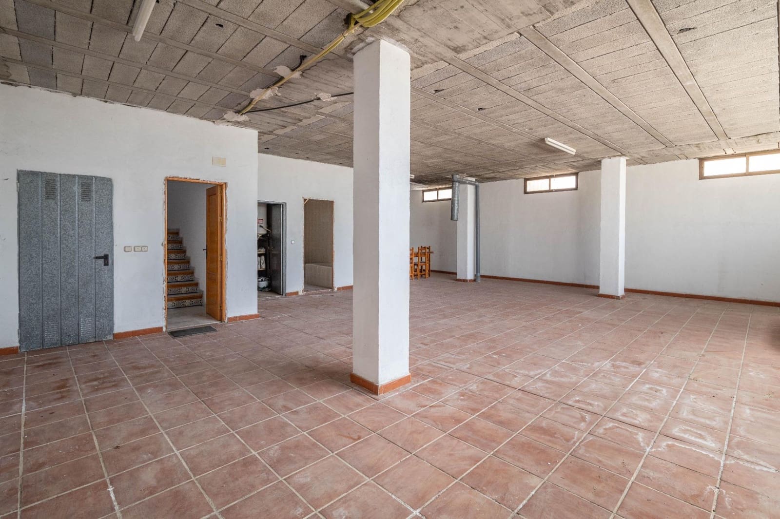 5 soverom Villa til salgs i Las Gabias med svømmebasseng garasje - € 425 000 (Ref: 9970609)