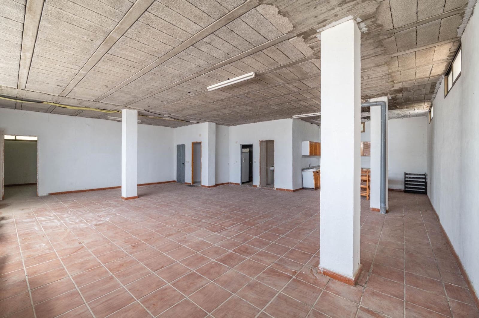 5 soverom Villa til salgs i Las Gabias med svømmebasseng garasje - € 425 000 (Ref: 9970609)