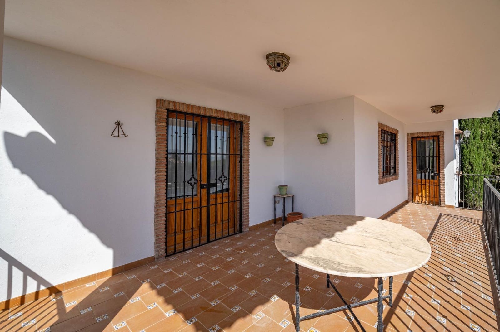 5 soverom Villa til salgs i Las Gabias med svømmebasseng garasje - € 425 000 (Ref: 9970609)